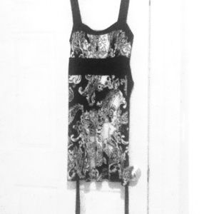 Black & white, short, casual dress w/ tie in back
