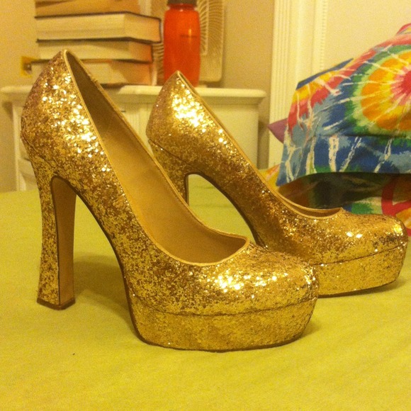 Gold glitter platform pumps - Picture 3 of 4