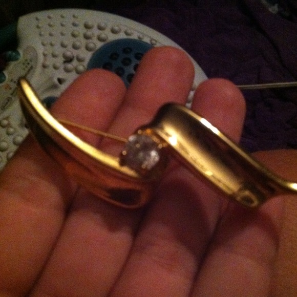 pin - Picture 2 of 4