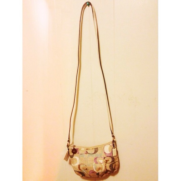 SUPER CUTE CROSS SHOULDER COACH BAG