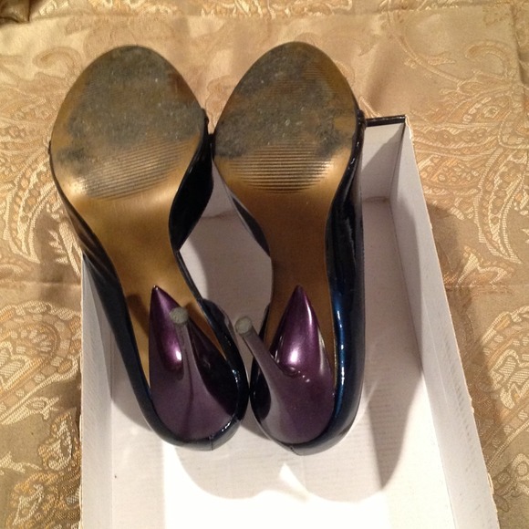 Shoes - Picture 3 of 3