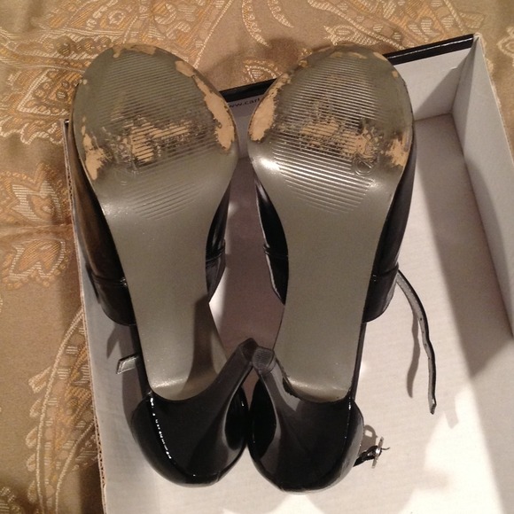 Shoes - Picture 3 of 3