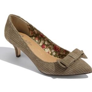 Seychelles Clay Suede Pumps