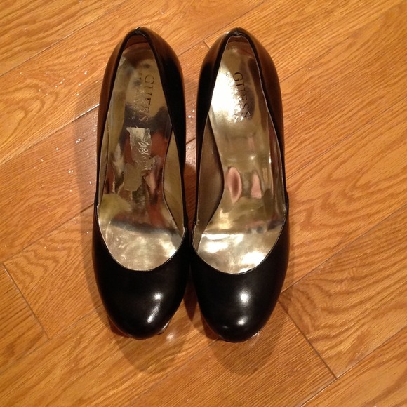 Shoes - Picture 2 of 3