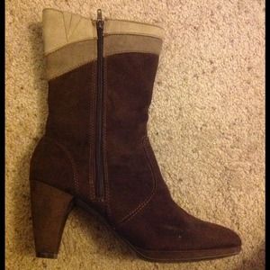 Cute Brown Faux-Suede Boots