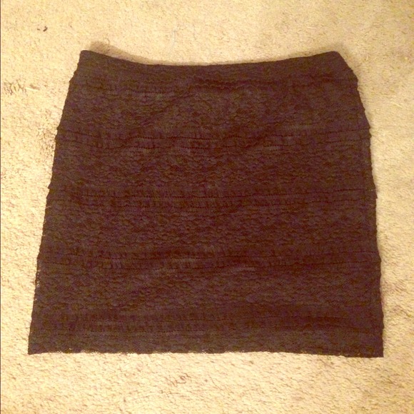 Lace skirt