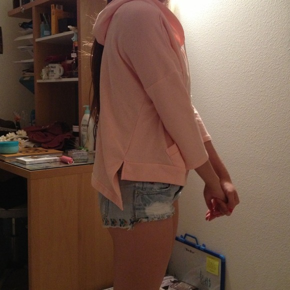 ❌❌❌SOLD❌❌❌High low peach hoodie - Picture 2 of 2