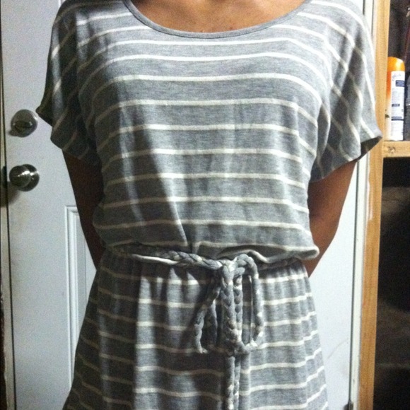 Gray & White Scoop Neck Top