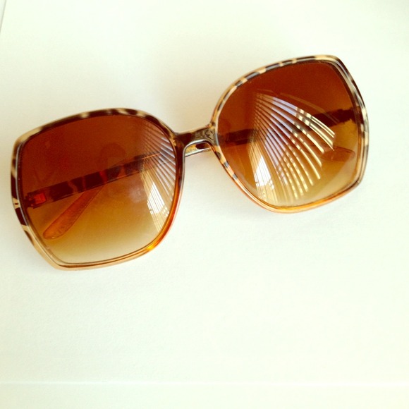 ❌SOLD❌🎈Forever 21 Sunglasses