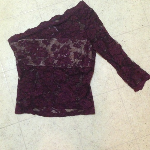 Bebe beautiful lace top