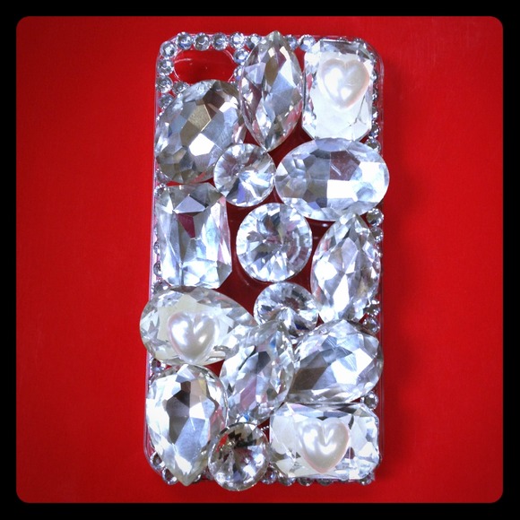 SOLD!!!!! NWOT OMG Bedazzled IPhone 4/4s Case!!!