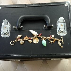 bracelet color gold and teal