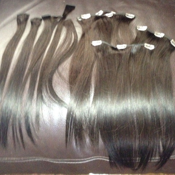Natural hair clip in hair extensions never worn