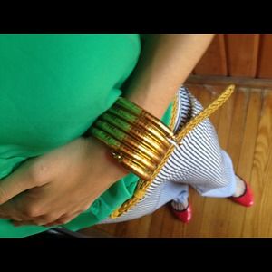 Gold cobra chain coil bracelet