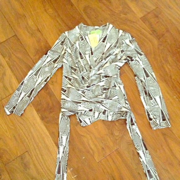 Silver blouse - Picture 1 of 1