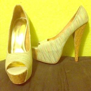 Baby Blue print Peep toe platform pumps