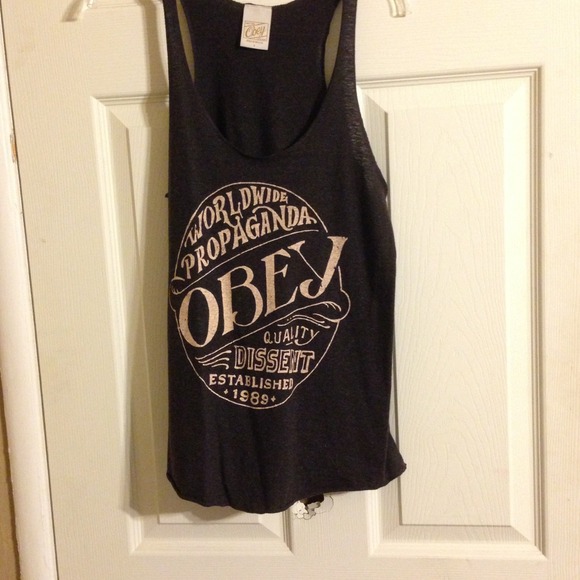 Obey tank