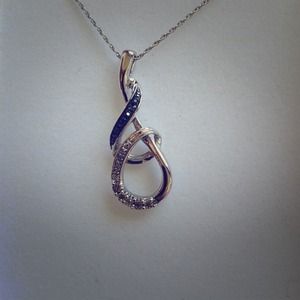 ⭐New listing⭐ silver black&white diamond necklace