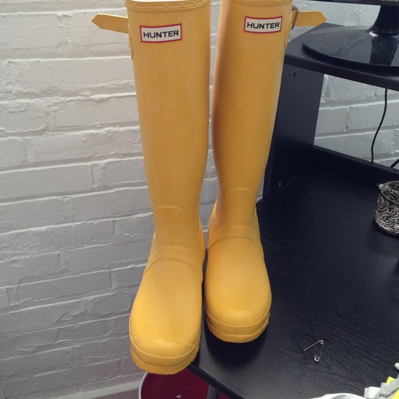 Yellow hunter rain boots