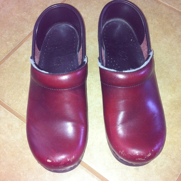 Dansko nursing shoes.