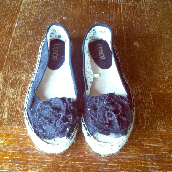 Nwot bongo peep toe flats