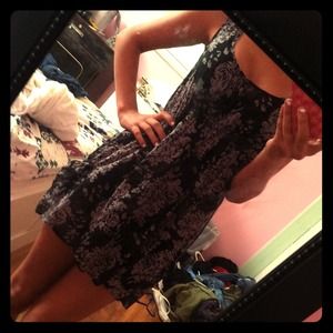 🌷BEAUTIFUL FLORAL SUN DRESS🌷MUST GO!!!