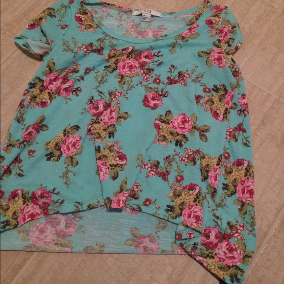 Floral Forever 21 Loose Top