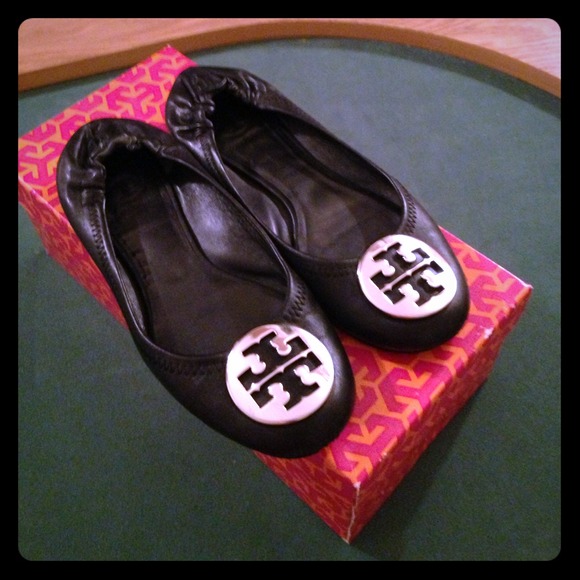 SOLD !!!!! Tory burch reva ballet flat !