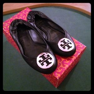 SOLD !!!!! Tory burch reva ballet flat !