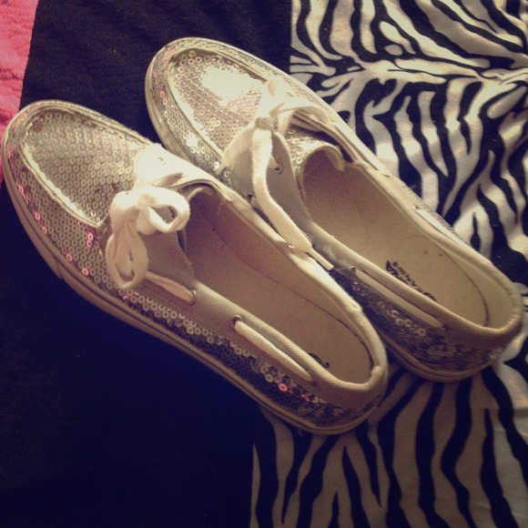 Silver sequin sneakers 9 1/2m