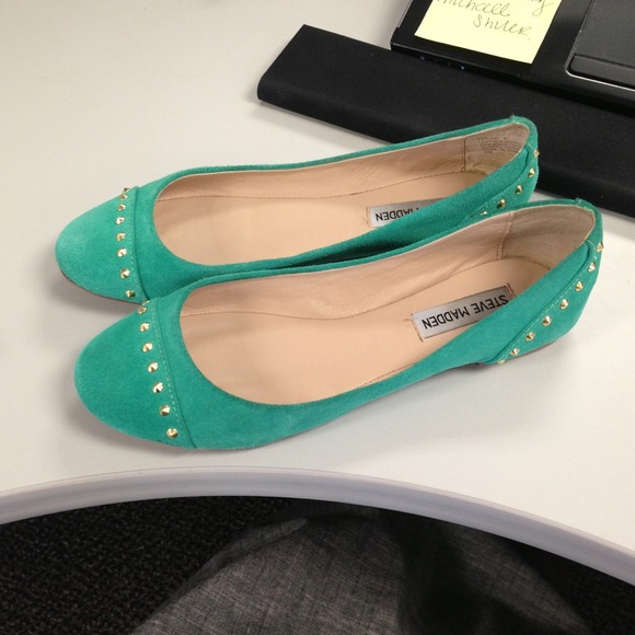 Steve Madden Green/teal flats Size 8