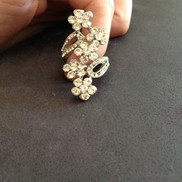 *Bundled!* Fake diamond, flower ring!