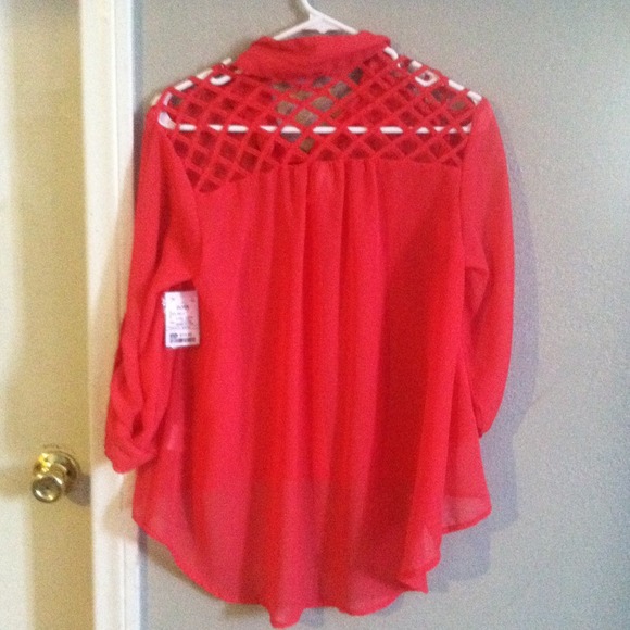 Orange shirt - Picture 2 of 2