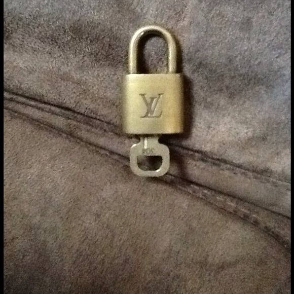 Authentic Louis Vuitton Lock and 1 key.