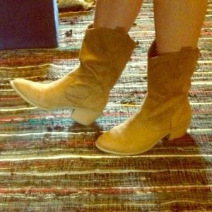 One time worn cowboy boots