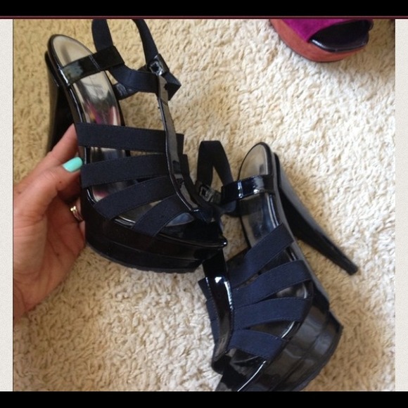 Black Jessica Simpson heels