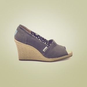 Toms Gray Wedges (Ash Calypso Canvas) Sz 7