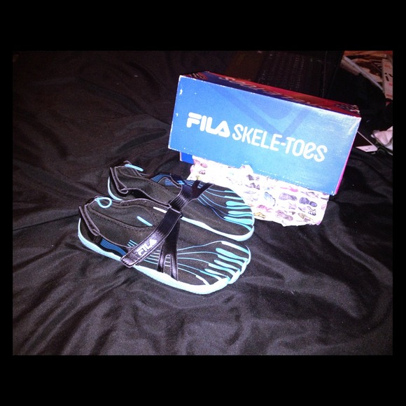 Fila skele-toes ez slide 🚫🚫sold 🚫🚫🚫