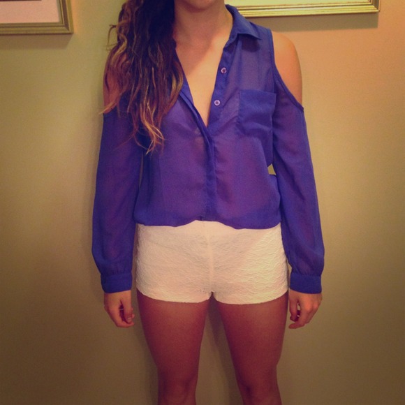Flowery shorts.