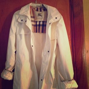 (ON HOLD) ** AUTHENTIC** BURBERRY RAINCOAT