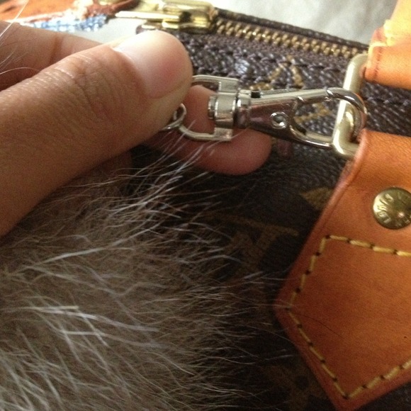 🚫Traded🚫Genuine silver fox tail 🌟 - Picture 2 of 4