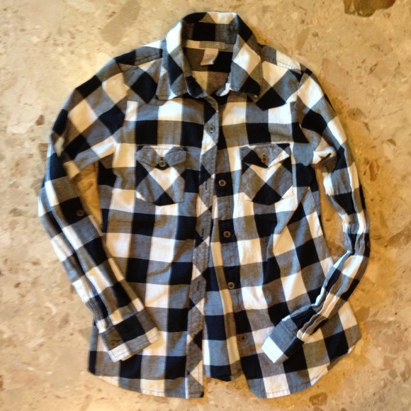 Black and white button up shirt