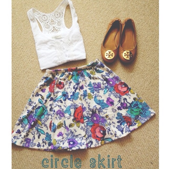 Dresses & Skirts - 🚫RESERVED🚫NWT FLORAL CIRCLE SKIRT