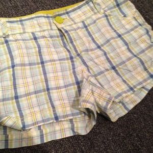 Cute short plaid shorts