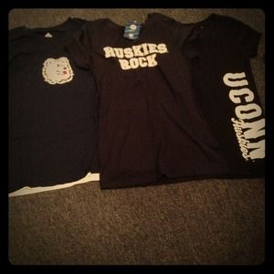 BUNDLE OF UCONN TSHIRTS