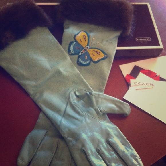 AUTHENTIC- Coach leather gloves with Mink trim.