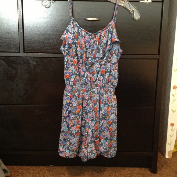 Forever 21 flower patterned romper