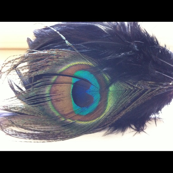 Peacock hair band 💝😍 - Picture 2 of 3