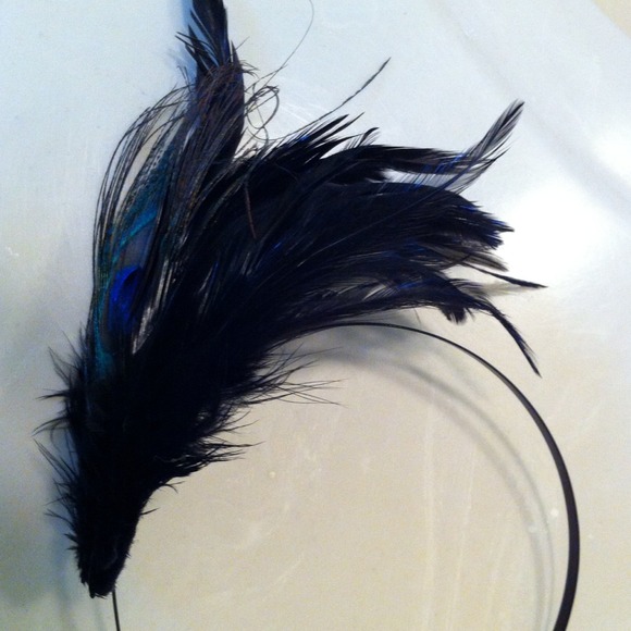 Peacock hair band 💝😍 - Picture 3 of 3