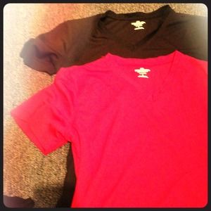 BUNDLE OF ATHLETIC GYM SHIRTS